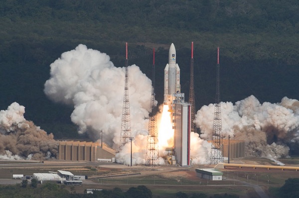  Po raz pierwszy do wystrzelenia satelitów Galileo wykorzystana została zmodyfikowana rakieta Ariane 5 (fot. ESA)
