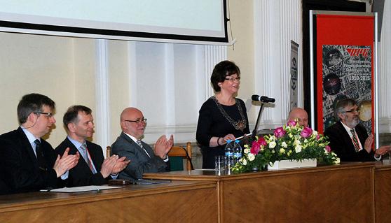 Otwarcie Konferencji 95lecia Wydziału GiK, prof. dr hab. Alina Maciejewska (fot. PW)